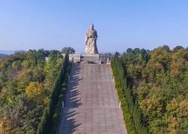 西峡任国贤的最新消息，杰出领导者的时代风采展示